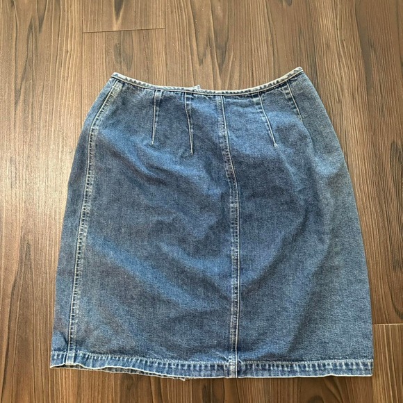 Women’s Eddie Bauer Denim Skirt - Picture 3 of 3